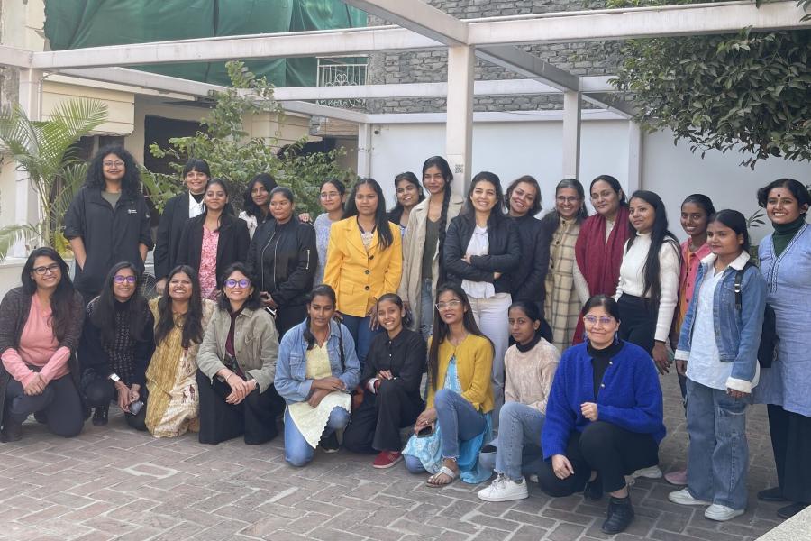 {image:url:description}